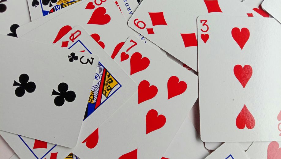 From Pixels to Payouts: The Comprehensive History of Online Casinos